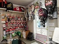 UpstairsGolfAndTennis-Shop-boutique-Bermuda